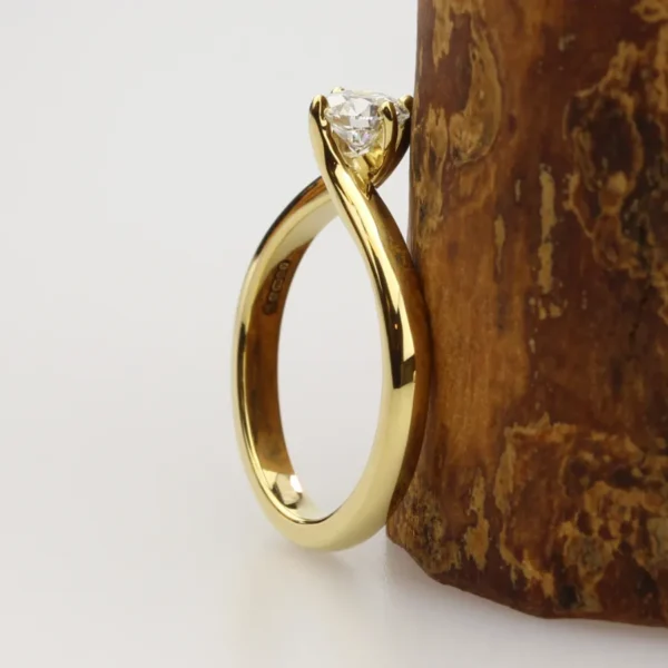 The Flour: Ethical Diamond or Moissanite 18ct Gold Twisted Prong Engagement Ring