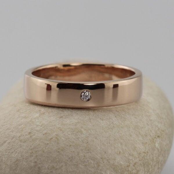 The Tavy: 14ct Rose Gold Ring with Diamond or Moissanite