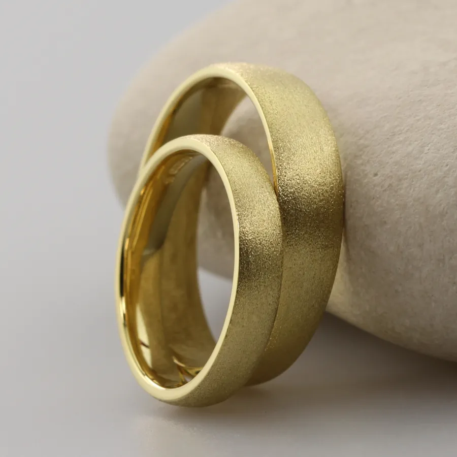 Ethical 18ct Gold Rings with an Etched Finish