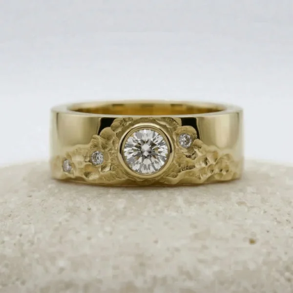 The Loxley: 18ct Yellow Gold Sunrise Mountain Ring with Diamond or Moissanite