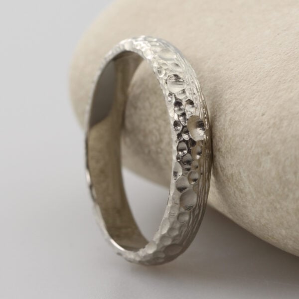 The Glenclach: 950 Platinum Wedding Ring with Pebble Shoreline finish