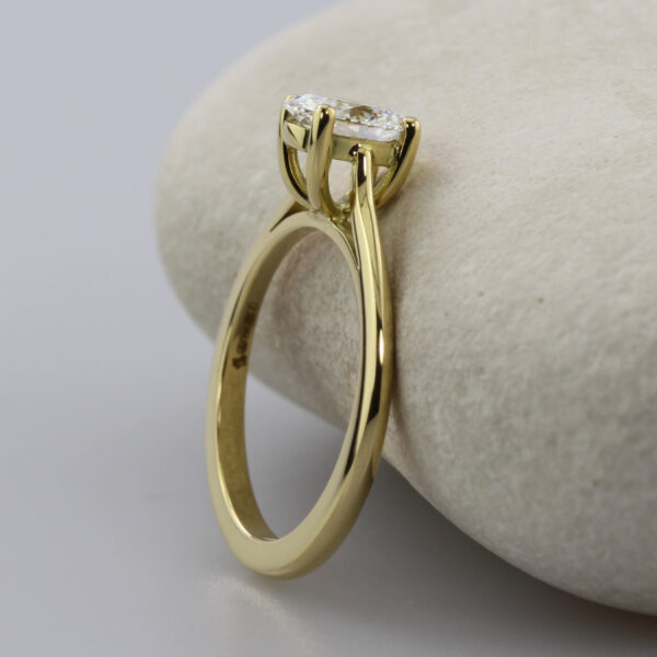 The Lark: Handmade 18ct Gold Wedfit Oval Diamond or Moissanite Engagement Ring