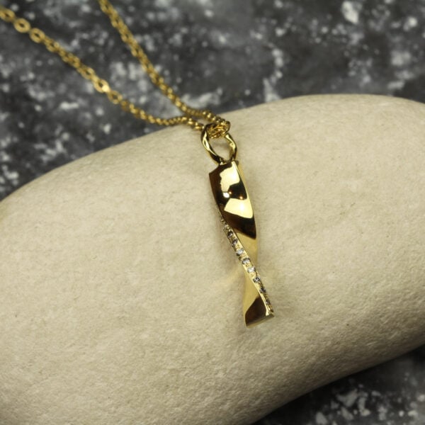 The Torridon Diamond Bar Necklace: 18ct Yellow Gold