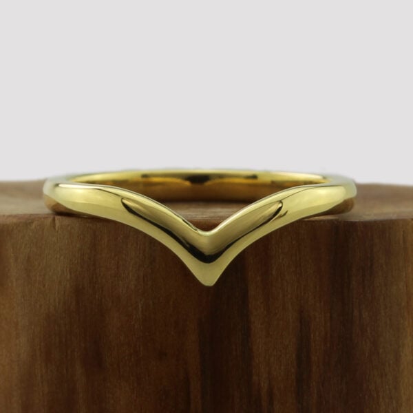 The Isla: 2mm 18ct Yellow Gold Wishbone Wedding Ring