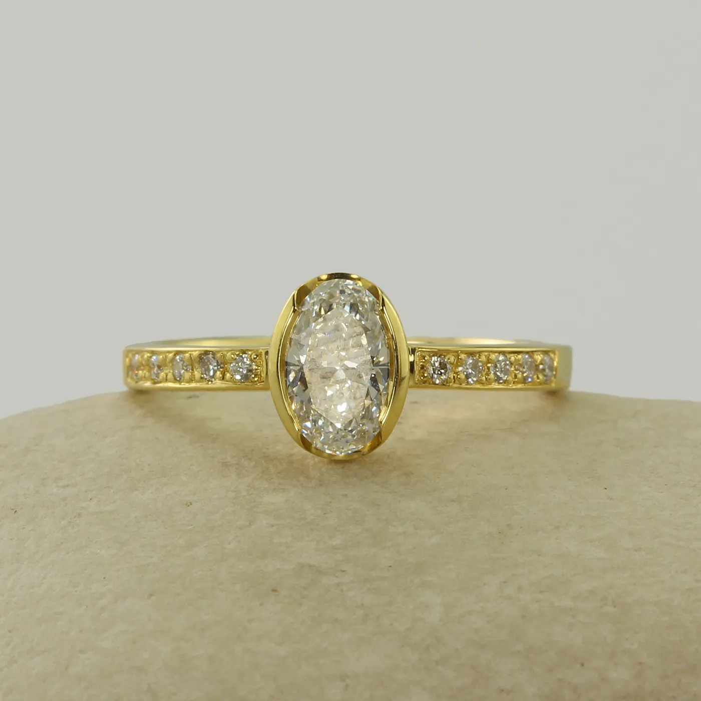 Sustainable oval diamond engagement ring